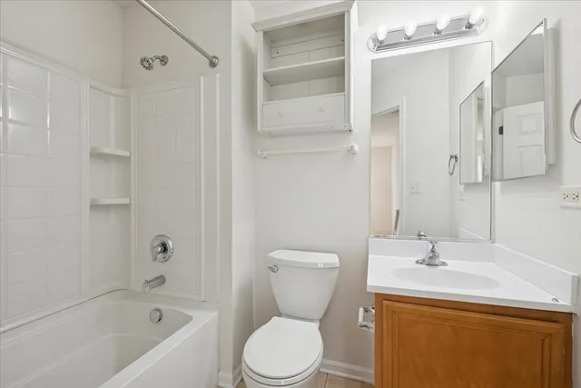 $3,400 | 6163 Mayfair Avenue, Morton Grove, IL 60053