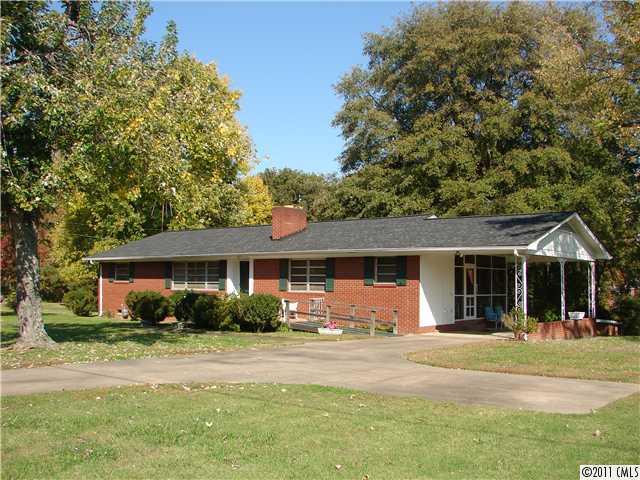 2021 Kings Road Shelby, NC 28150 - Photo 2 of 8 Gallery Image 2