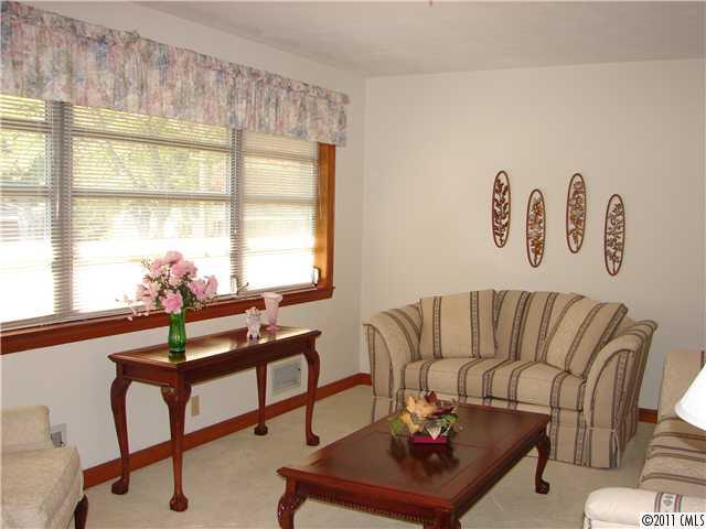 2021 Kings Road Shelby, NC 28150 - Photo 5 of 8 Gallery Image 5