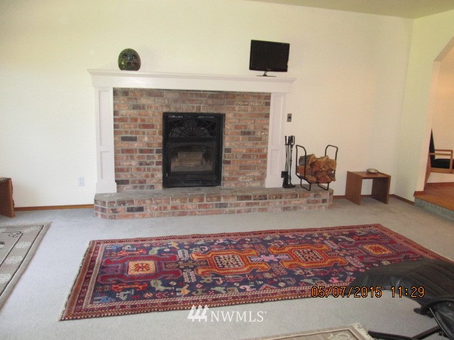 14637 Starr Road Southeast Olalla, WA 98359 - Photo 8 of 24 Gallery Image 8