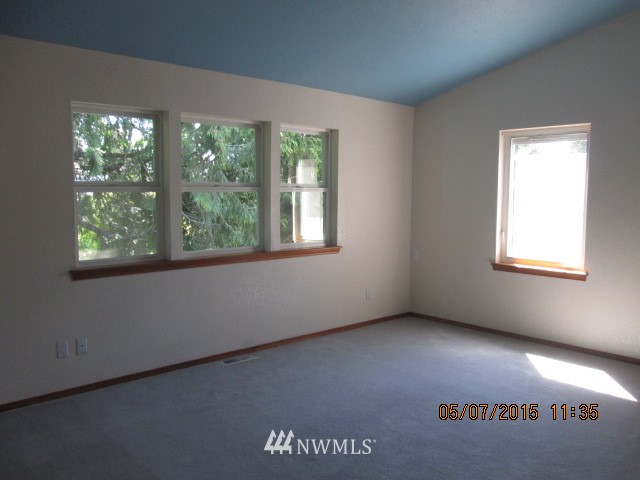 14637 Starr Road Southeast Olalla, WA 98359 - Photo 10 of 24 Gallery Image 10