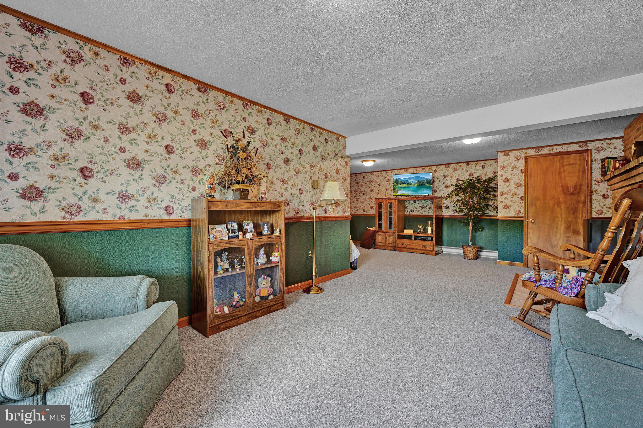 17 Terrace Hill Road Pine Grove, PA 17963 - Photo 6 of 44 Living Room