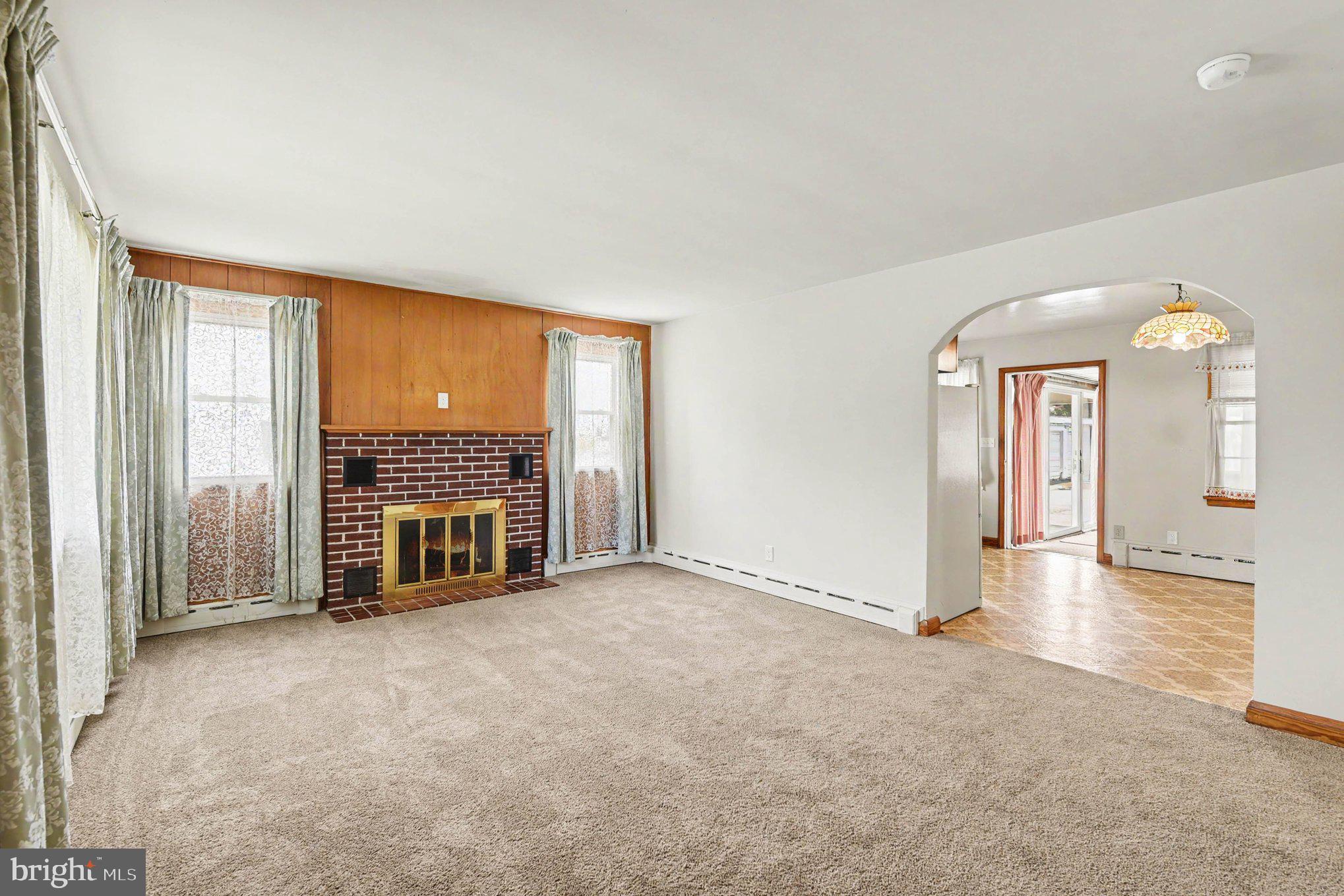 4125 Cliffvale Road Nottingham, MD 21236 - Photo 17 of 24 Spacious living area with classic charm.