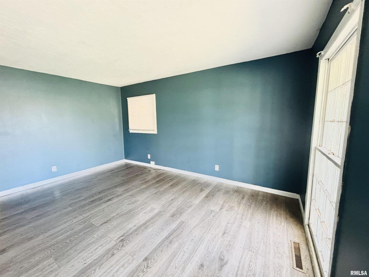 111 North Tower Road Carbondale, IL 62901 - Photo 2 of 9