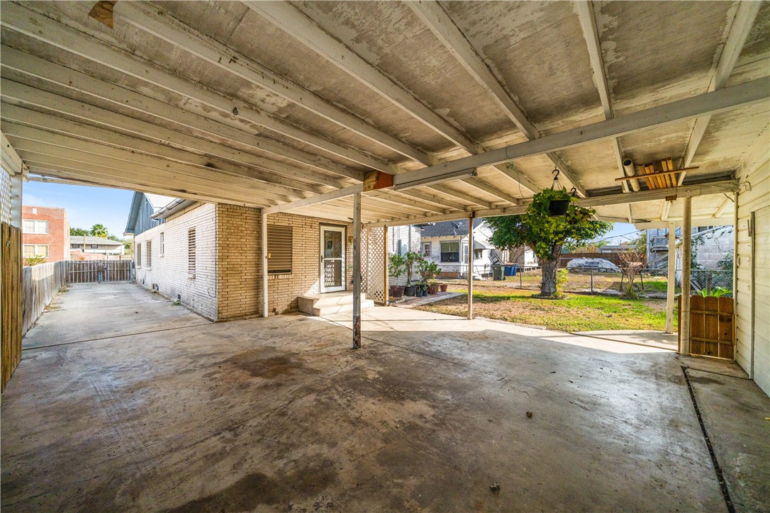 1205 10th Street Corpus Christi, TX 78404 - Photo 38 of 38 a view of a room with gym equipment