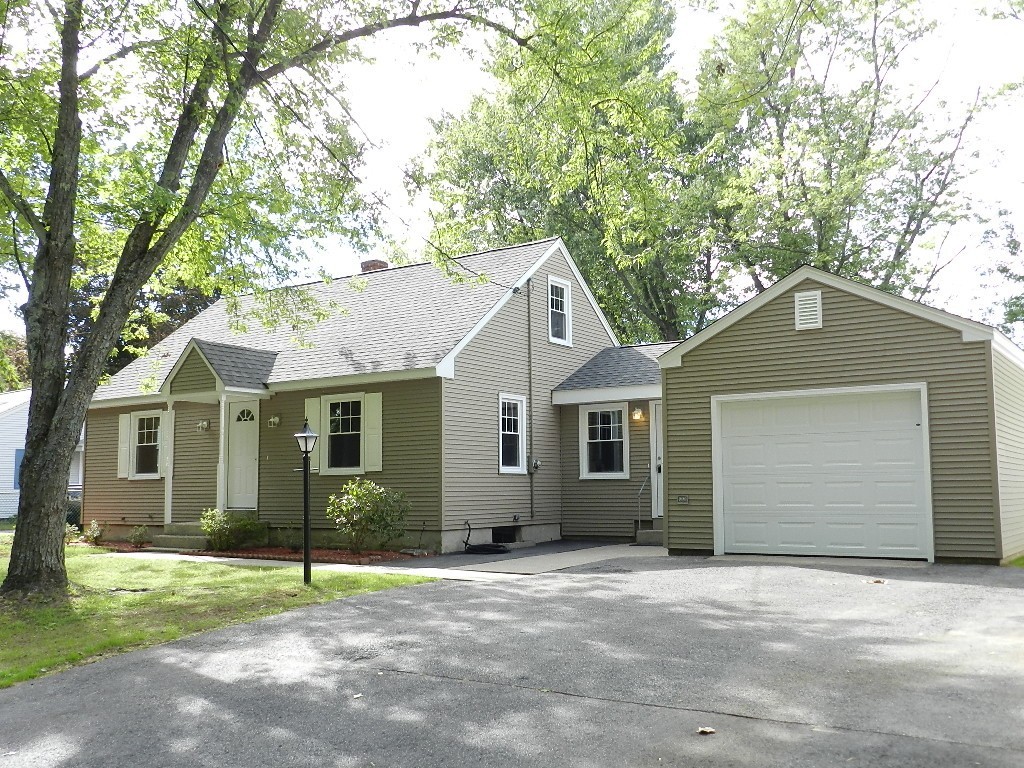 800 Grayson Drive Springfield, MA 01119 - Photo 2 of 18