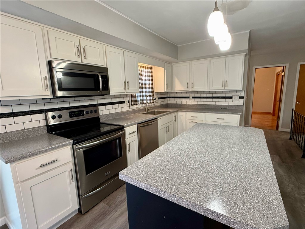 1202 Florida Avenue Decatur, IL 62521 - Photo 5 of 16 Kitchen