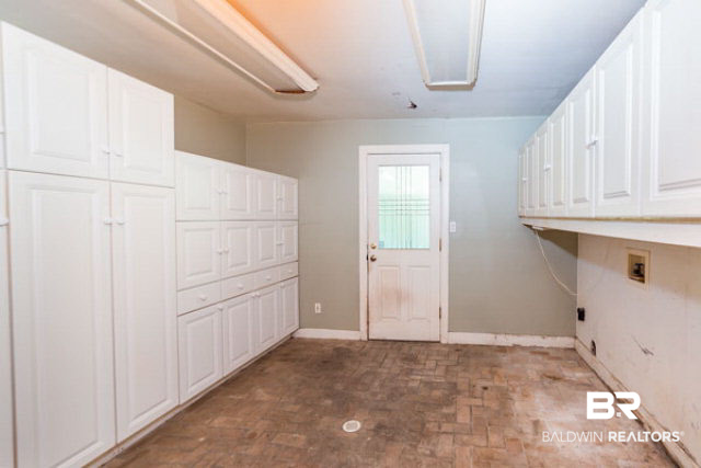 9119 Mosley Road Fairhope, AL 36532 - Photo 32 of 41 Laundry Room