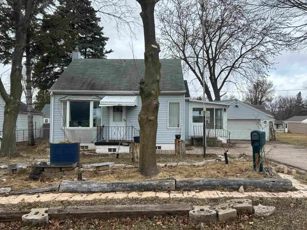 $250,000 | 401 Gardner's Row, Appleton, WI 54915