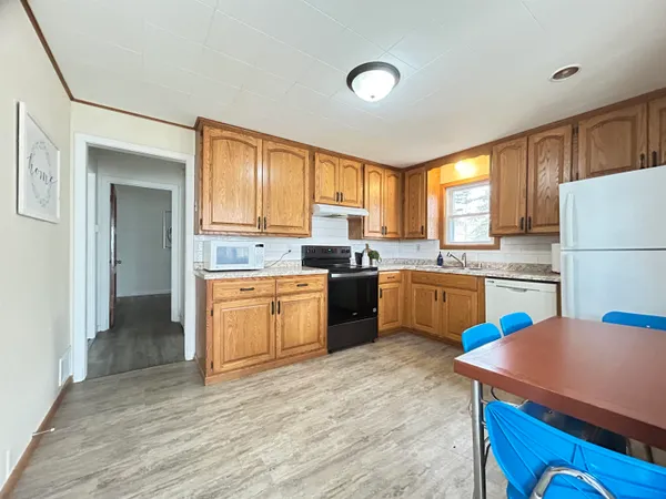 $240,000 | 401 Gardner's Row, Appleton, WI 54915