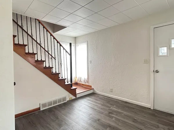 $250,000 | 401 Gardner's Row, Appleton, WI 54915