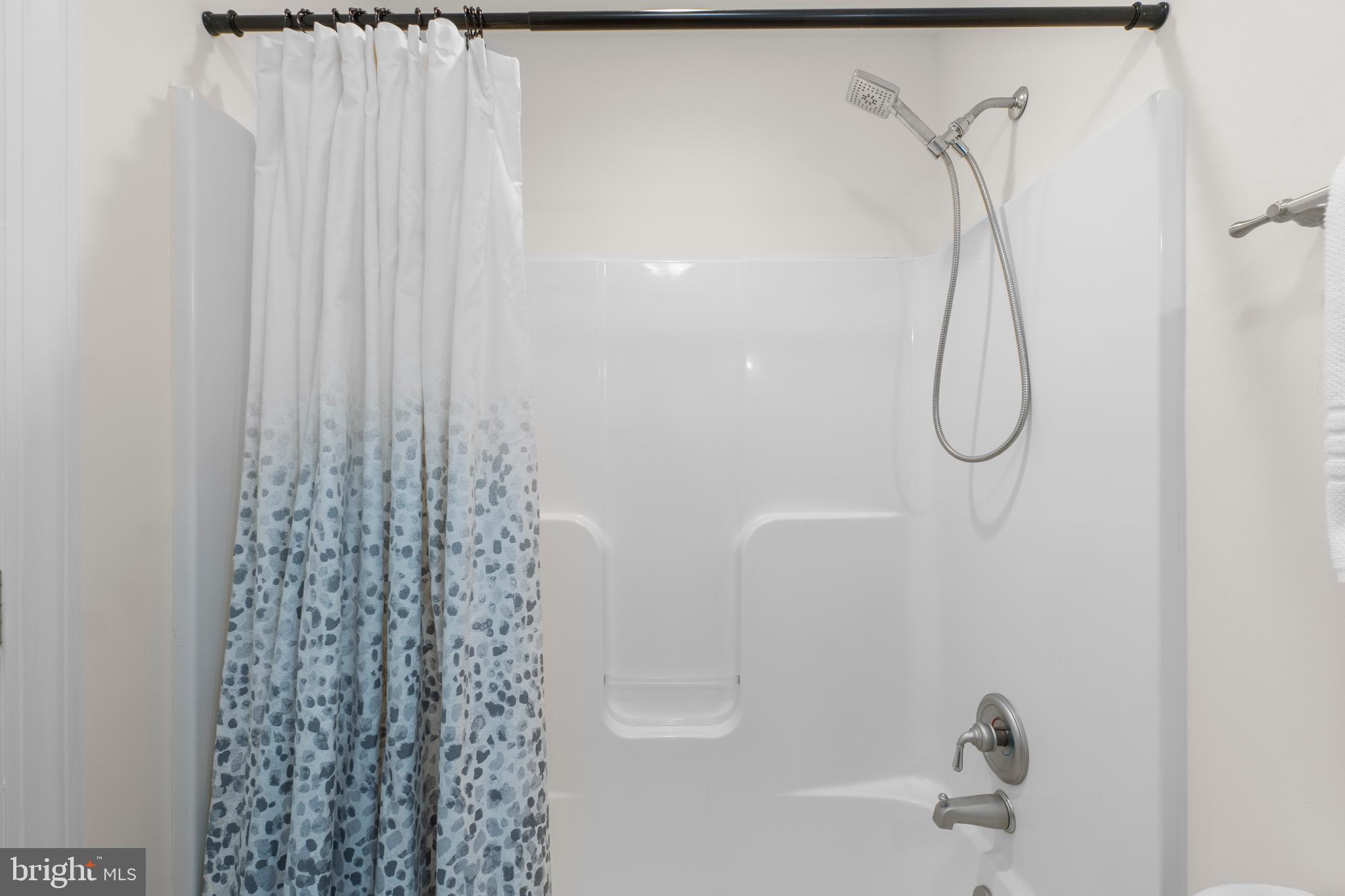 21877 Boonsboro Mountain Road Boonsboro, MD 21713 - Photo 40 of 62 a bathroom with a shower