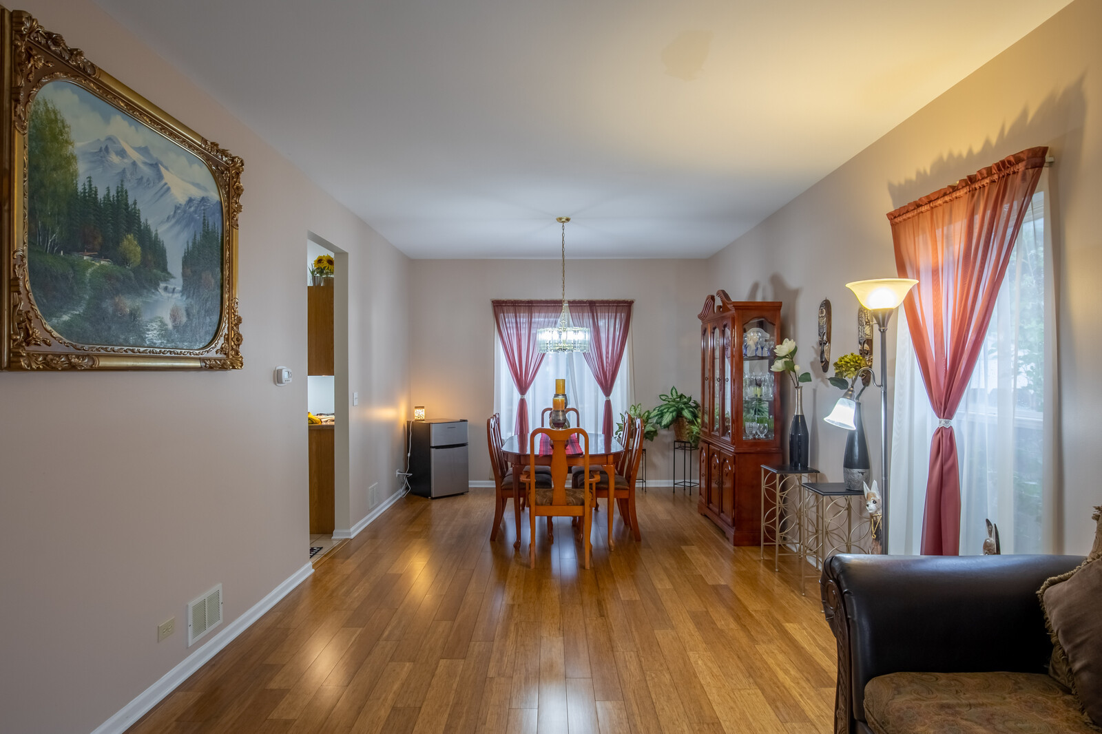 207 Faircroft Road Bartlett, IL 60103 - Photo 22 of 29 a living room with furniture and wooden floor