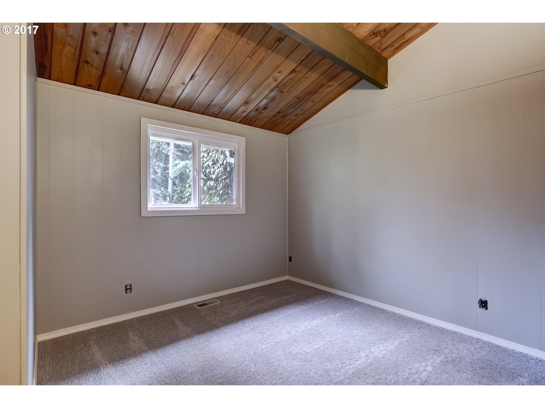 19136 Pilkington Road Lake Oswego, OR 97035 - Photo 13 of 28 Gallery Image 13