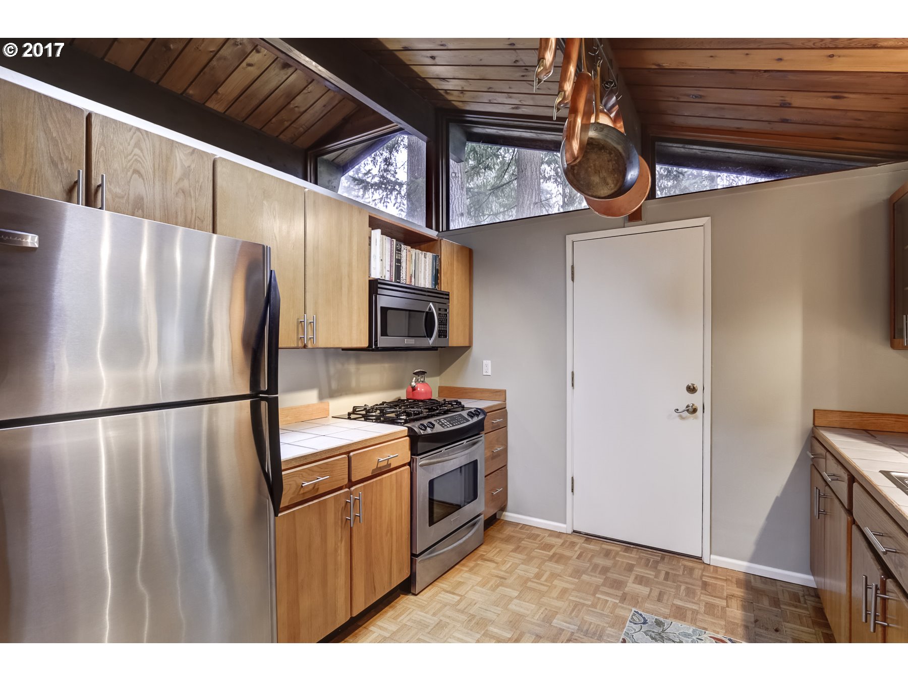19136 Pilkington Road Lake Oswego, OR 97035 - Photo 5 of 28 Gallery Image 5