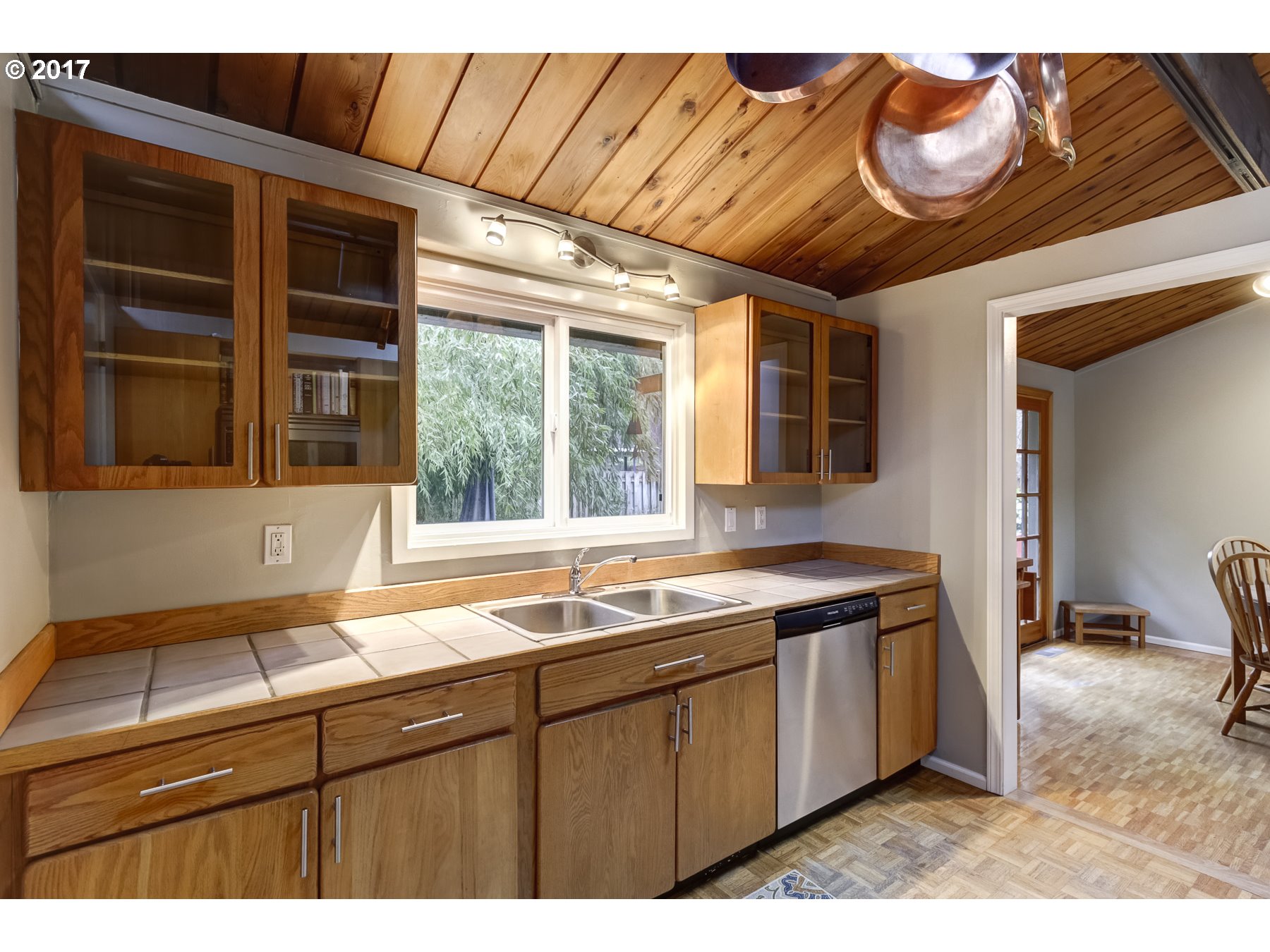 19136 Pilkington Road Lake Oswego, OR 97035 - Photo 8 of 28 Gallery Image 8