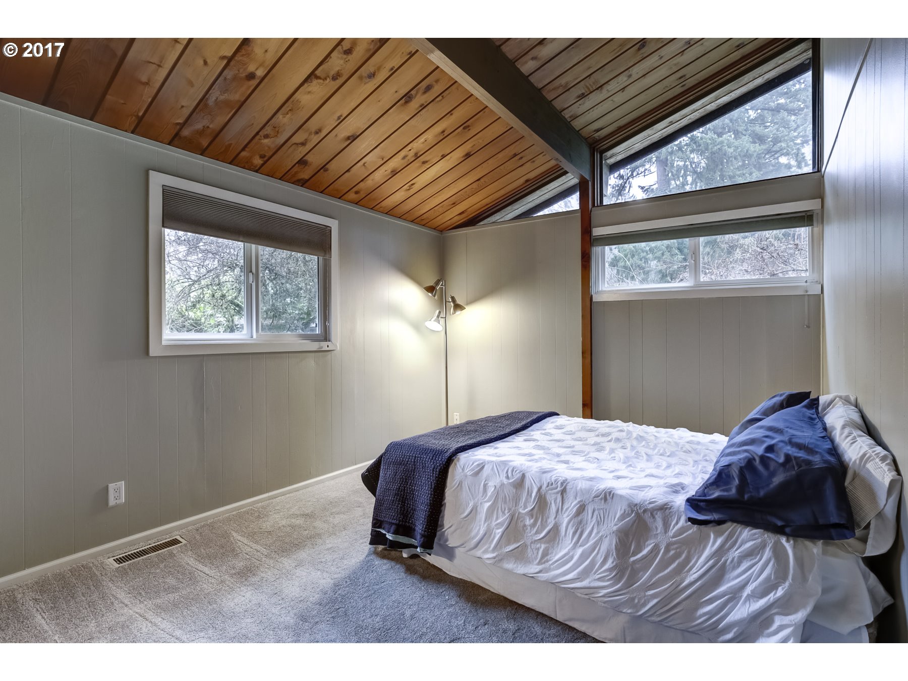 19136 Pilkington Road Lake Oswego, OR 97035 - Photo 9 of 28 Gallery Image 9