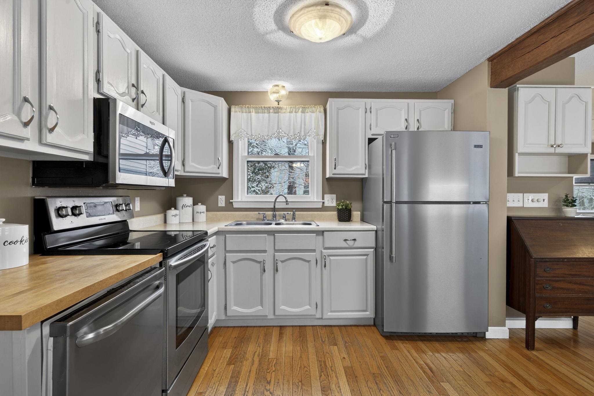 218 Old Turnpike Road Nottingham, NH 03290 - Photo 19 of 64