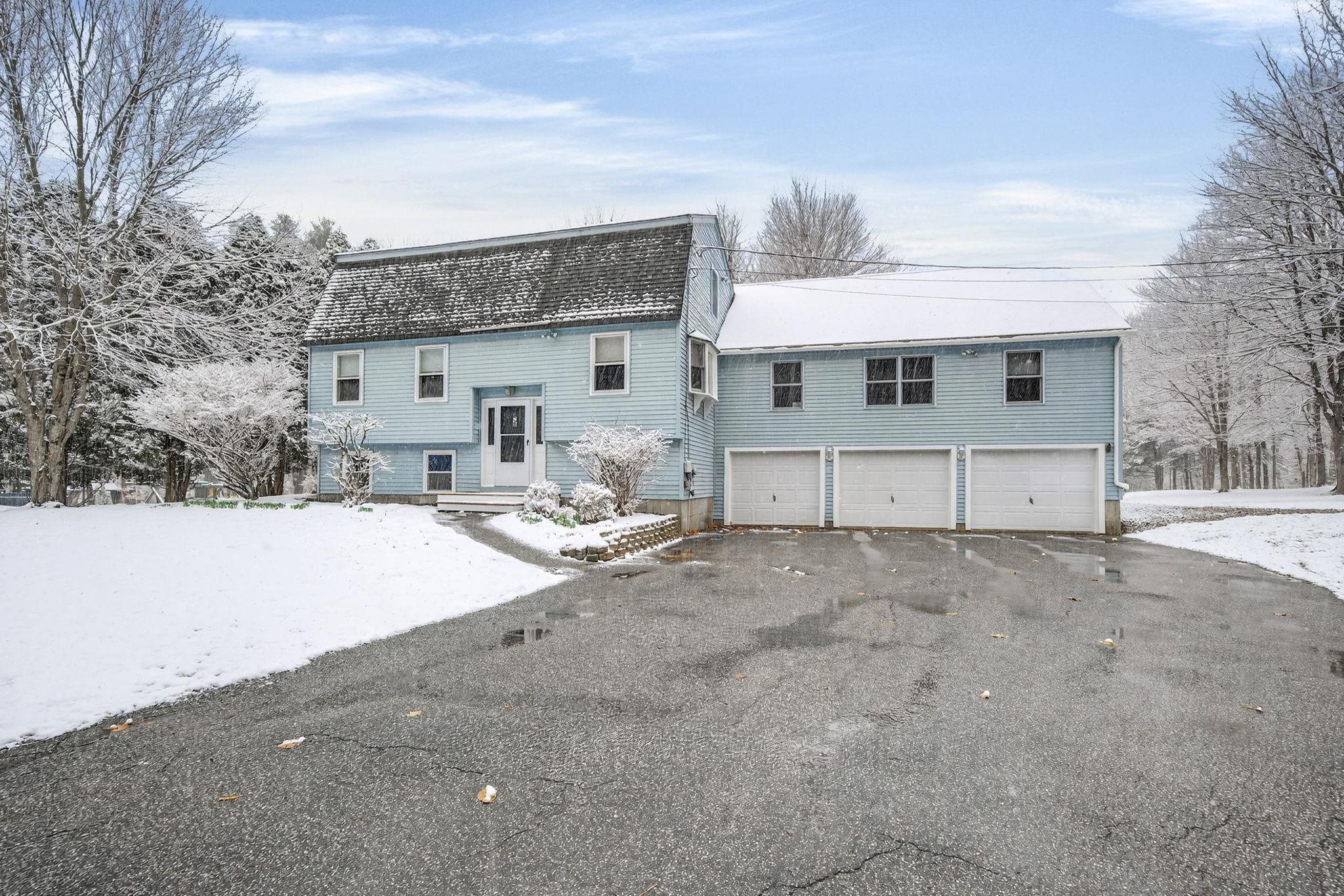 218 Old Turnpike Road Nottingham, NH 03290 - Photo 2 of 64