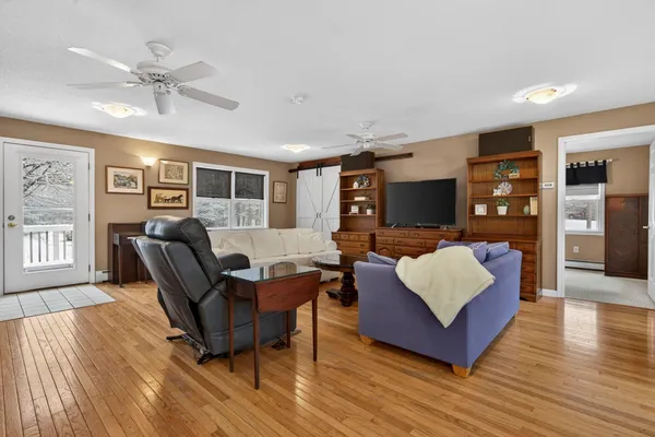 $579,900 | 218 Old Turnpike Road, Nottingham, NH 03290