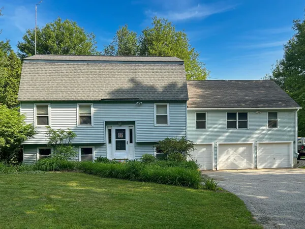 $579,900 | 218 Old Turnpike Road, Nottingham, NH 03290