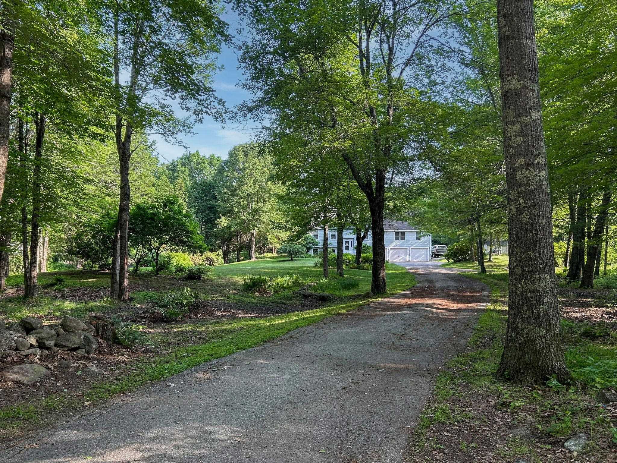 218 Old Turnpike Road Nottingham, NH 03290 - Photo 4 of 64