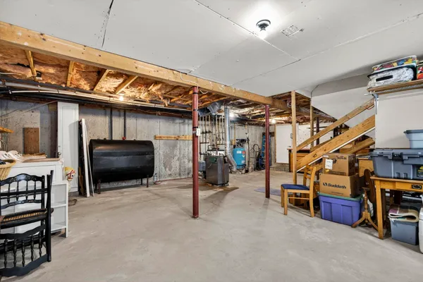 $579,900 | 218 Old Turnpike Road, Nottingham, NH 03290