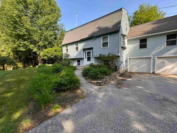 $579,900 | 218 Old Turnpike Road, Nottingham, NH 03290