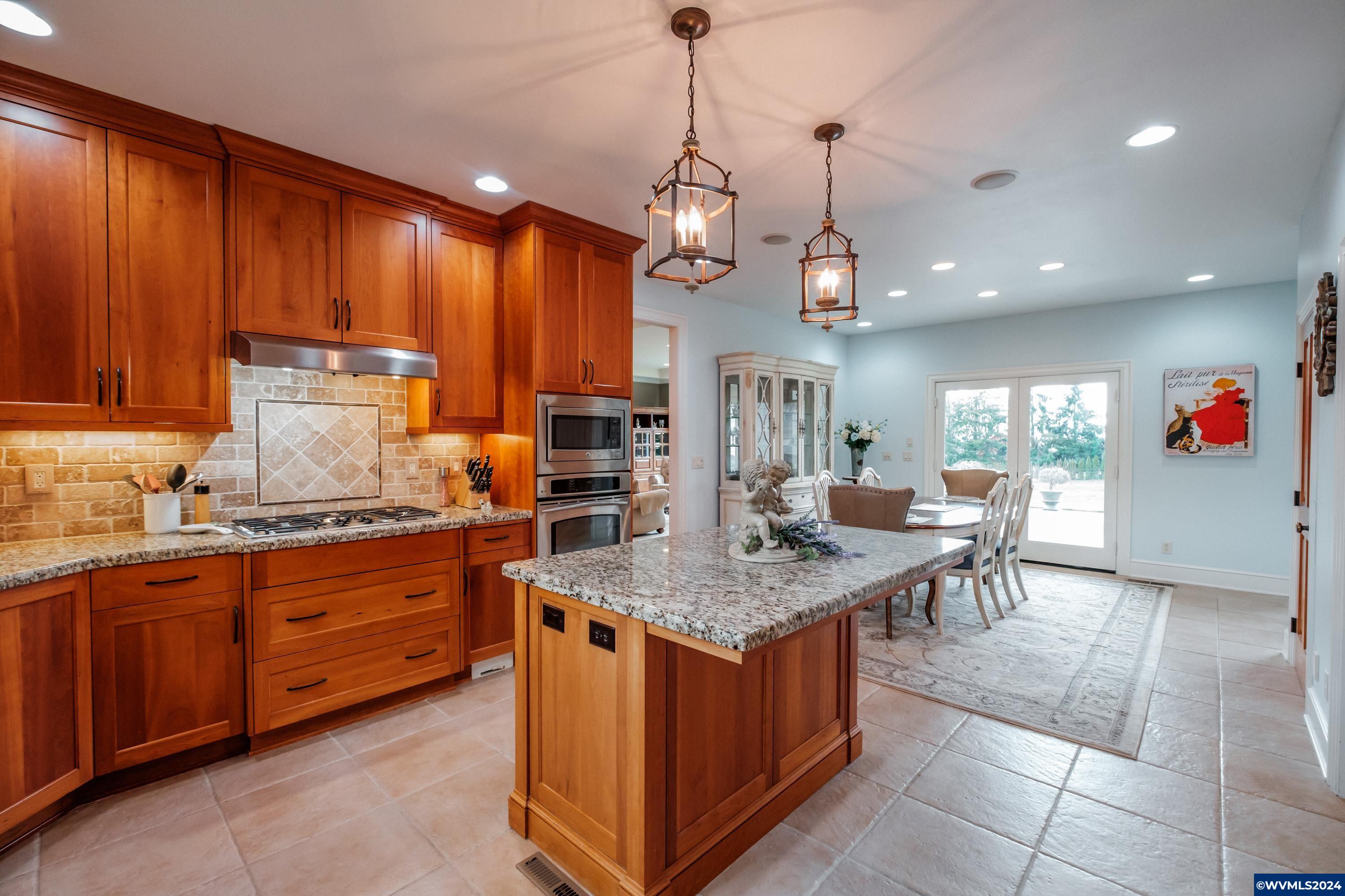 8731 Boulder Ridge Court Southeast Salem, OR 97317 - Photo 10 of 42