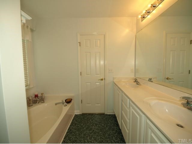 7900 Strawberry Meadows Street Raleigh, NC 27613 - Photo 6 of 11 Gallery Image 6