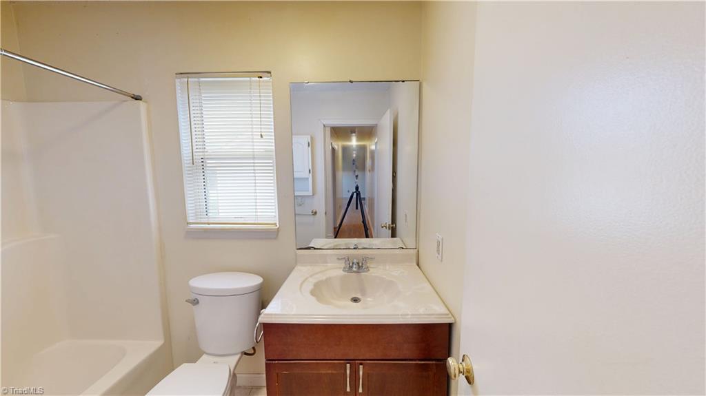 202 Jeremey Way High Point, NC 27265 - Photo 28 of 33 Gallery Image 28