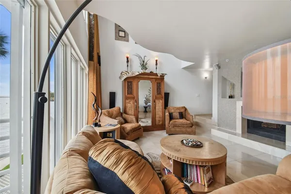 $1,029,000 | 4950 Bayshore Boulevard, Unit 22, Tampa, FL 33611