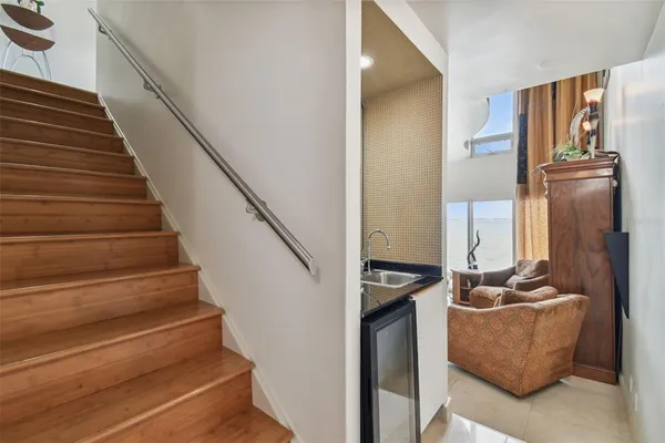 $1,029,000 | 4950 Bayshore Boulevard, Unit 22, Tampa, FL 33611