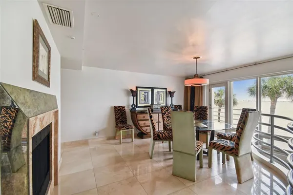 $1,029,000 | 4950 Bayshore Boulevard, Unit 22, Tampa, FL 33611