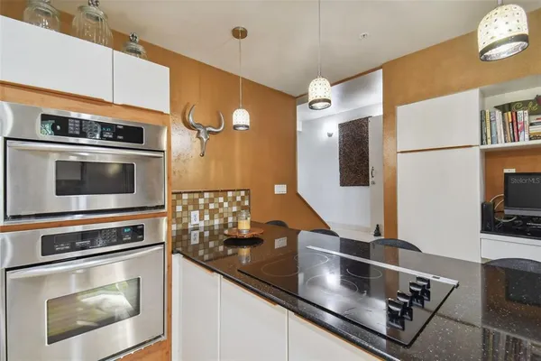 $1,029,000 | 4950 Bayshore Boulevard, Unit 22, Tampa, FL 33611