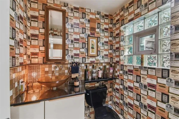 $1,029,000 | 4950 Bayshore Boulevard, Unit 22, Tampa, FL 33611