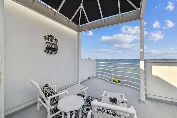$1,029,000 | 4950 Bayshore Boulevard, Unit 22, Tampa, FL 33611