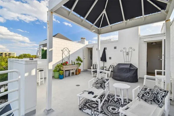 $1,029,000 | 4950 Bayshore Boulevard, Unit 22, Tampa, FL 33611
