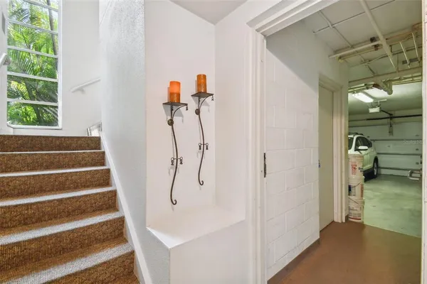 $1,029,000 | 4950 Bayshore Boulevard, Unit 22, Tampa, FL 33611
