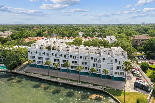 $1,029,000 | 4950 Bayshore Boulevard, Unit 22, Tampa, FL 33611