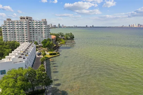 $1,029,000 | 4950 Bayshore Boulevard, Unit 22, Tampa, FL 33611