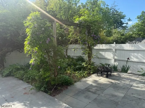 $2,250 | 96 High Street, Newton, NJ 07860