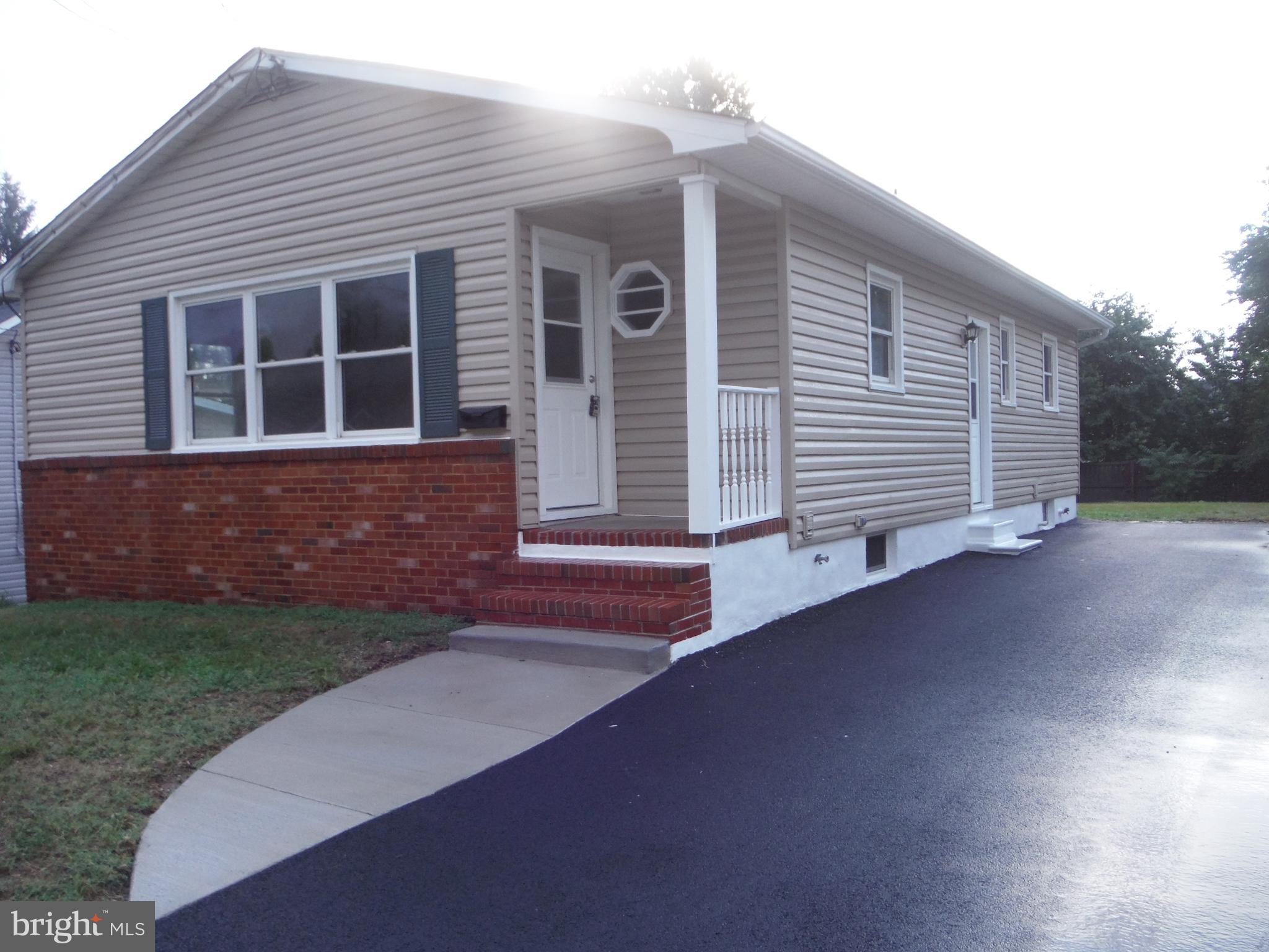 219 Arundel Road Pasadena, MD 21122 - Photo 1 of 26 Exterior (Front)