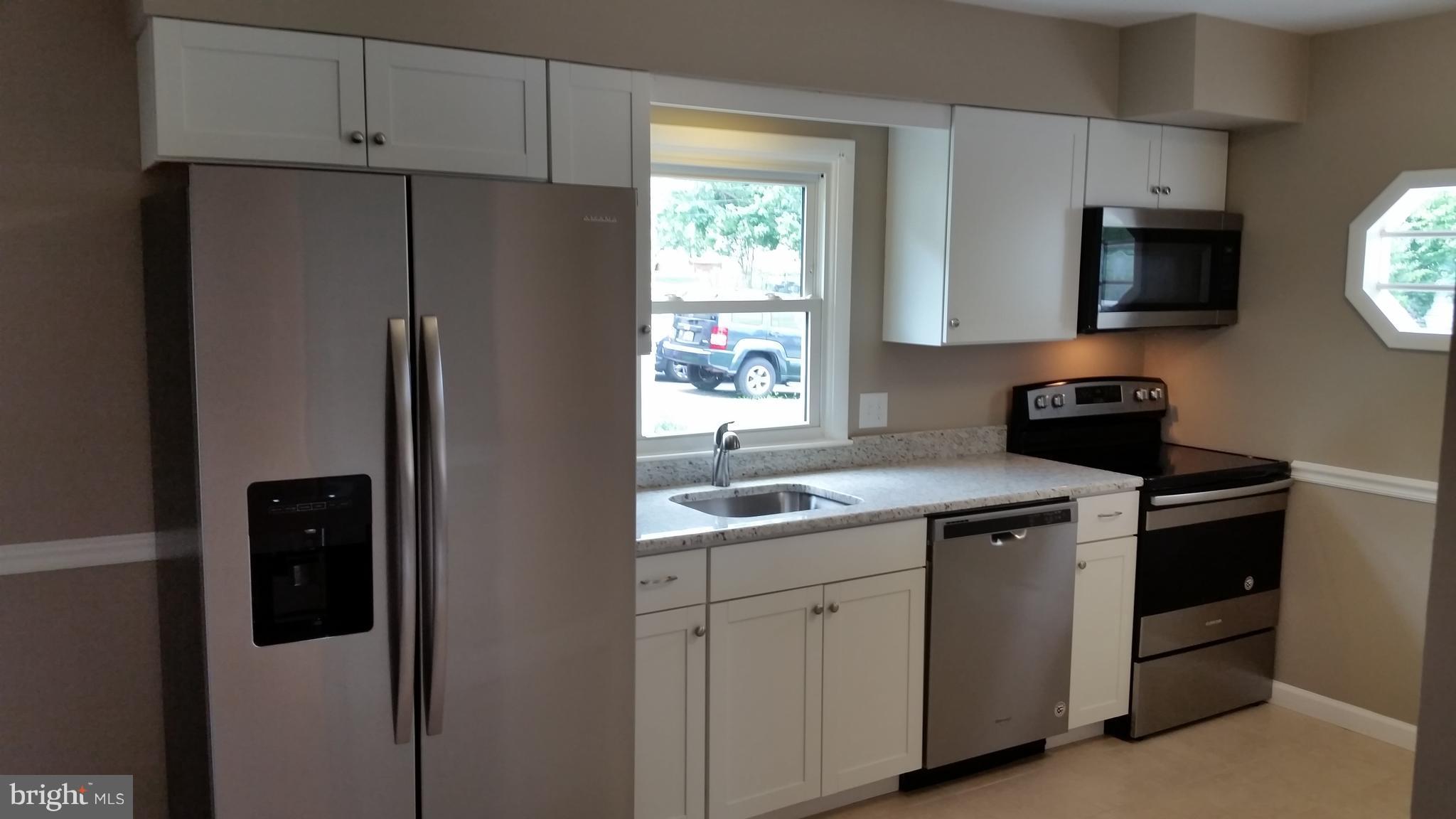 219 Arundel Road Pasadena, MD 21122 - Photo 2 of 26 Kitchen