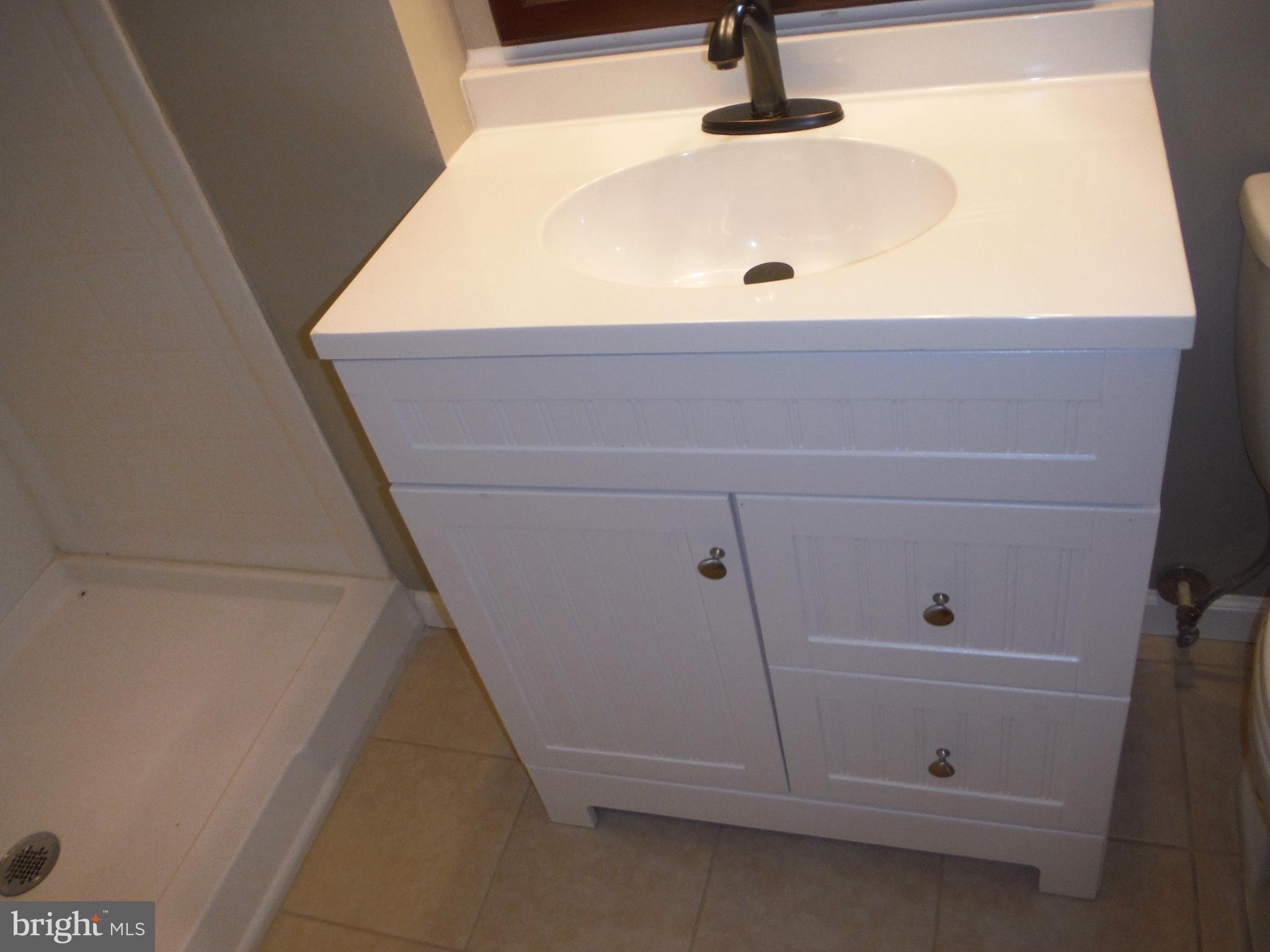 219 Arundel Road Pasadena, MD 21122 - Photo 17 of 26 Bath