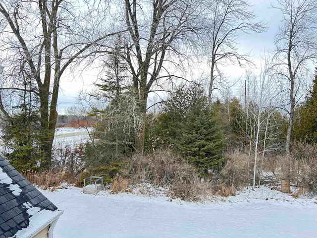 $279,900 | N8188 County Road M, Algoma, WI 54201