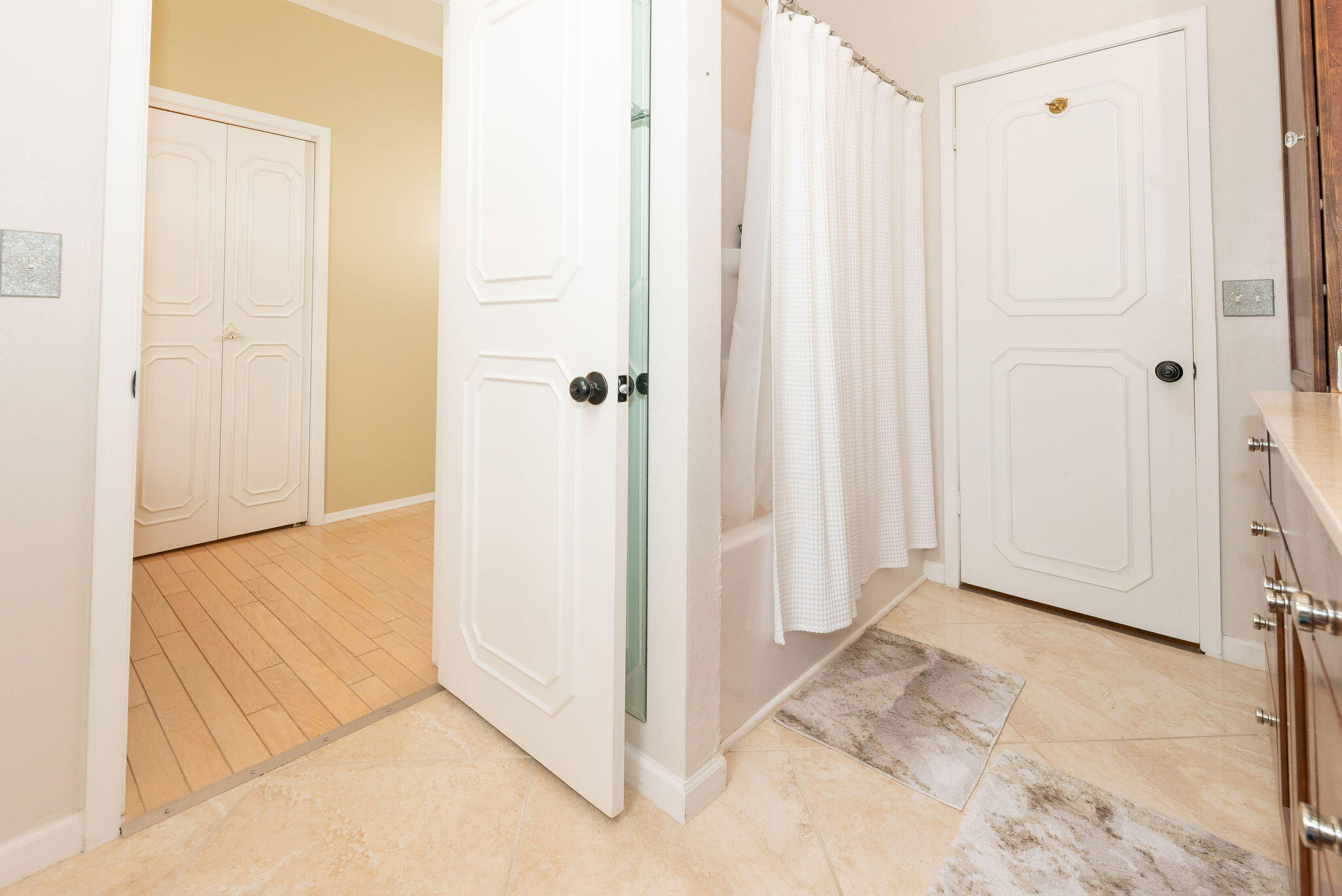 N11W31386 Fairfield Way Delafield, WI 53018 - Photo 23 of 71 CathyN11W31386FairfieldWay-60