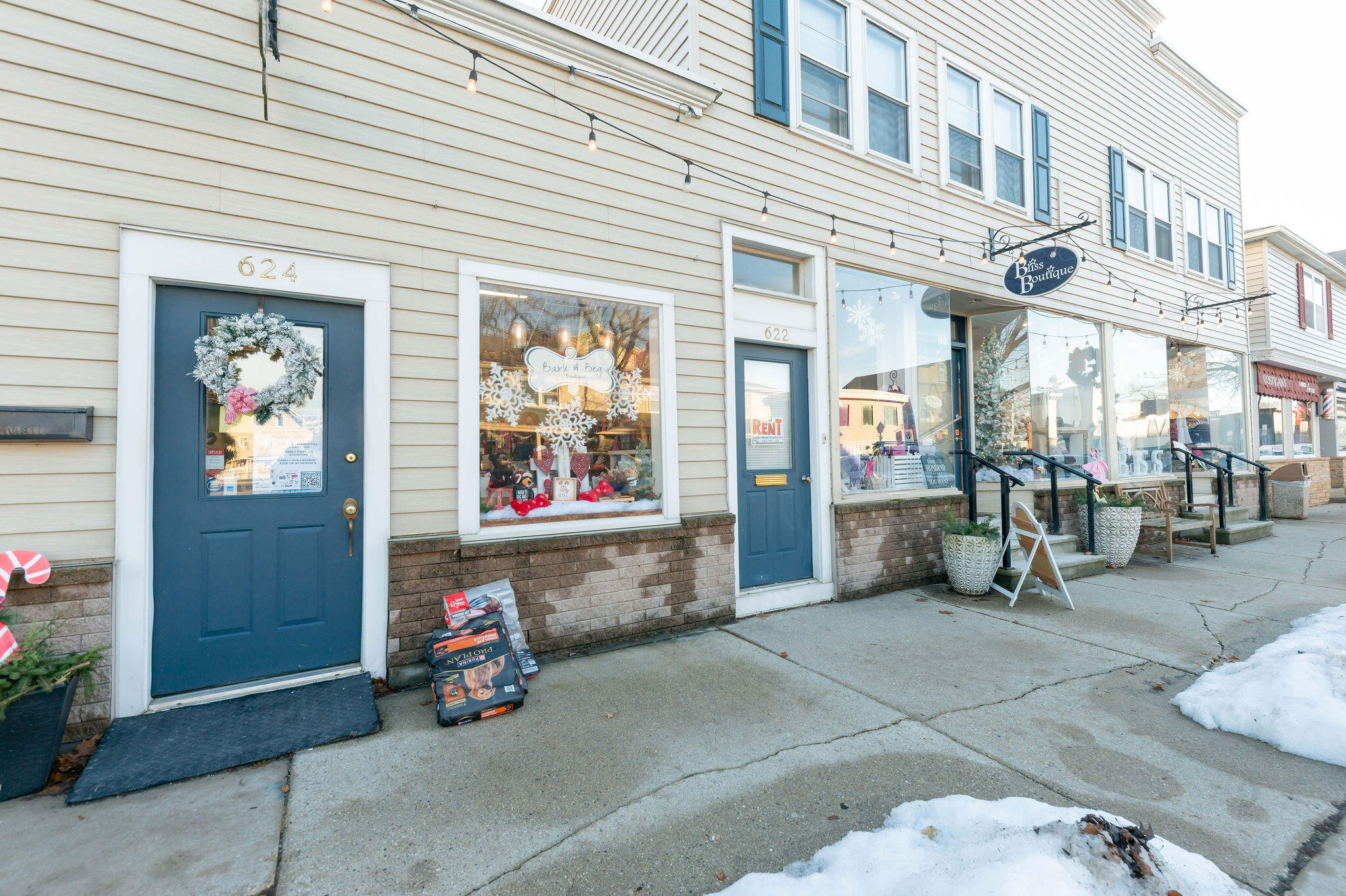 N11W31386 Fairfield Way Delafield, WI 53018 - Photo 69 of 71 Chain stores are in your "back yard" so to speak but you can also enjoy the quaint area of Downtown Delafield