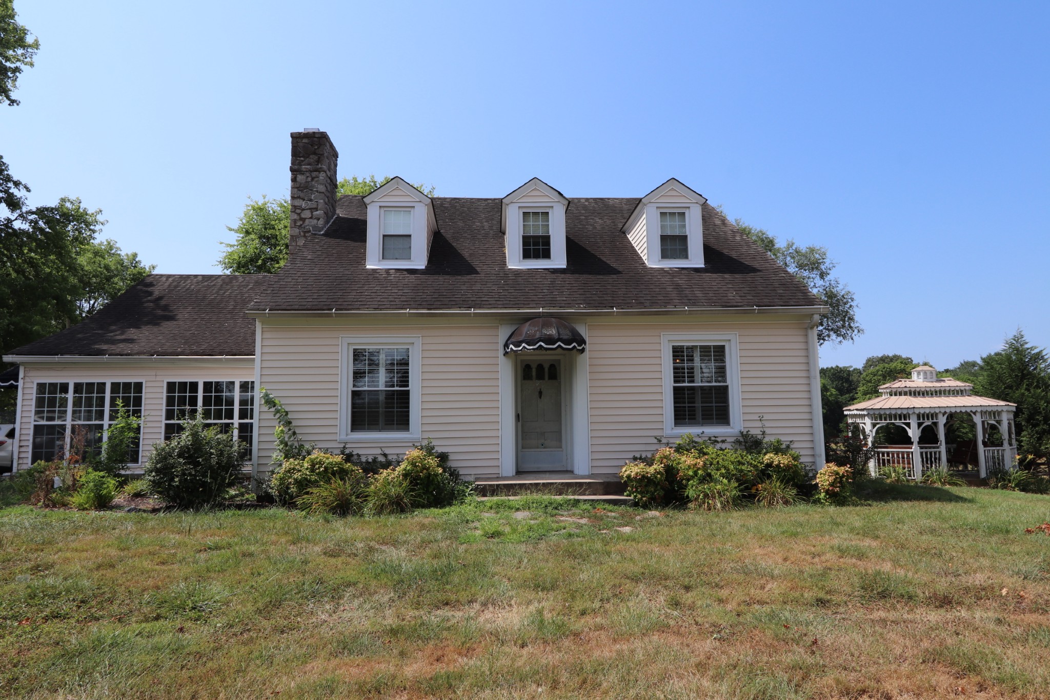 1030 Rossview Road Clarksville, TN 37043 - Photo 1 of 43 Gallery Image 1