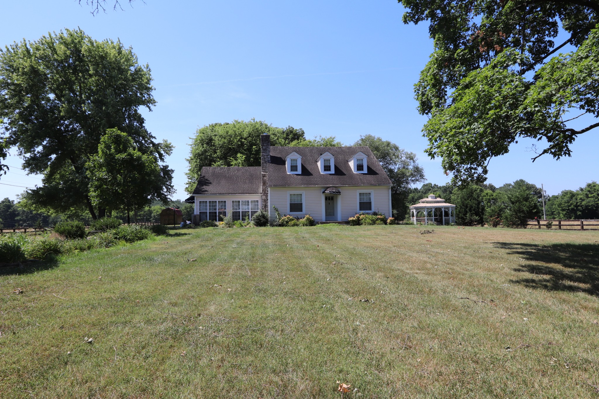 1030 Rossview Road Clarksville, TN 37043 - Photo 2 of 43 Gallery Image 2